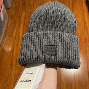 ACNE STUDIOS Grey knitted hat